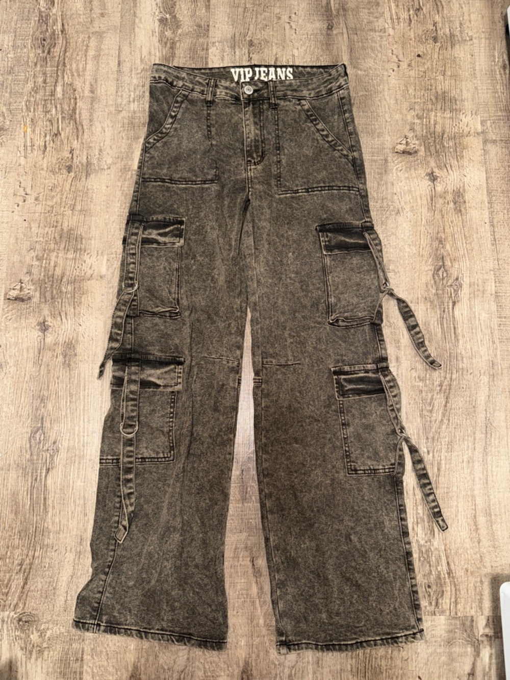 VIP juniors Bootcut Cargo Jeans in Washed Black